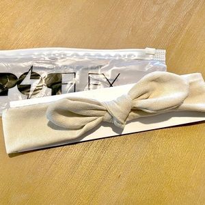 NWT PopFlex Active Bow Headband - Coconut Milk